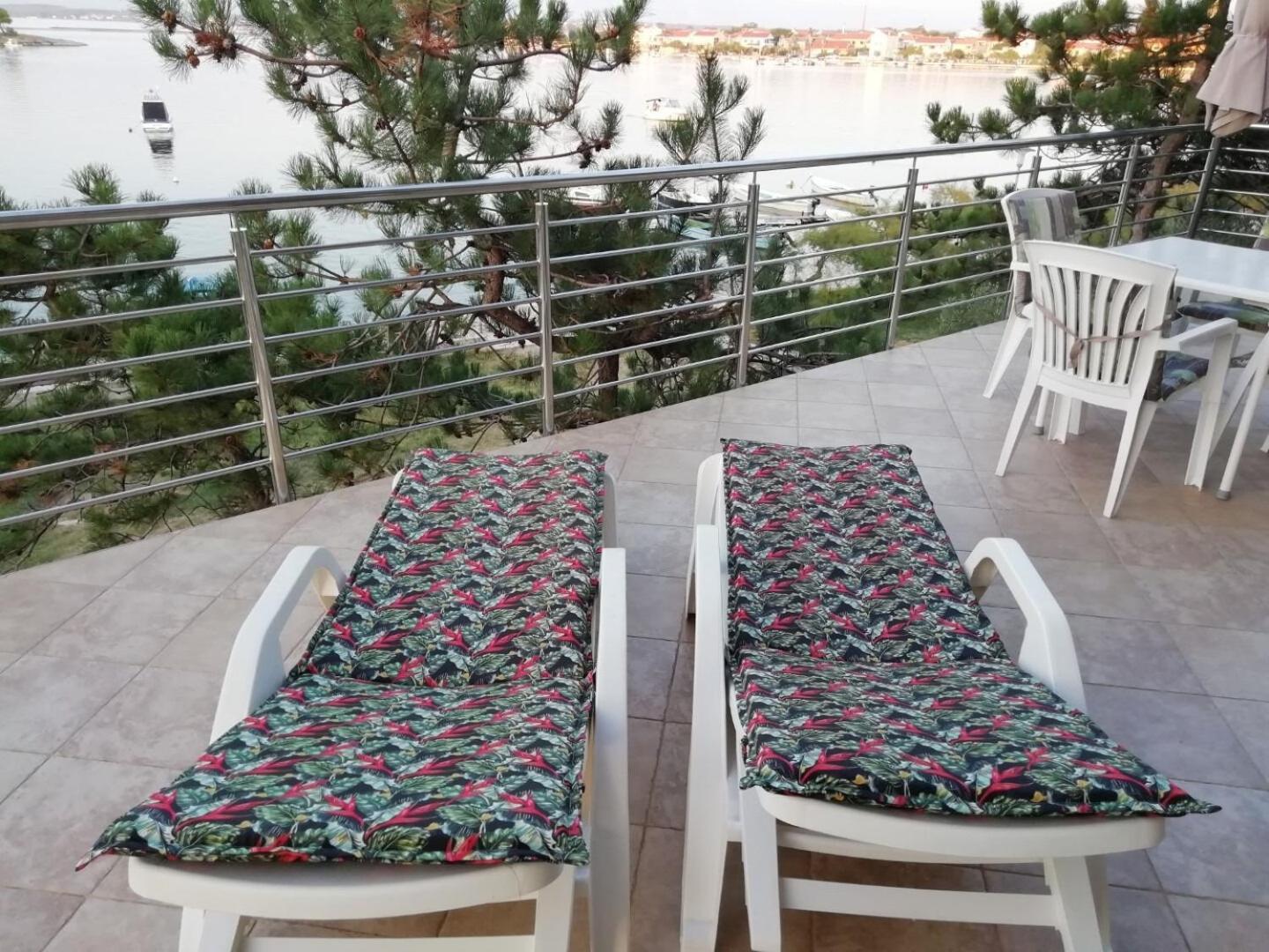 Apartments Ljilja 닌 외부 사진